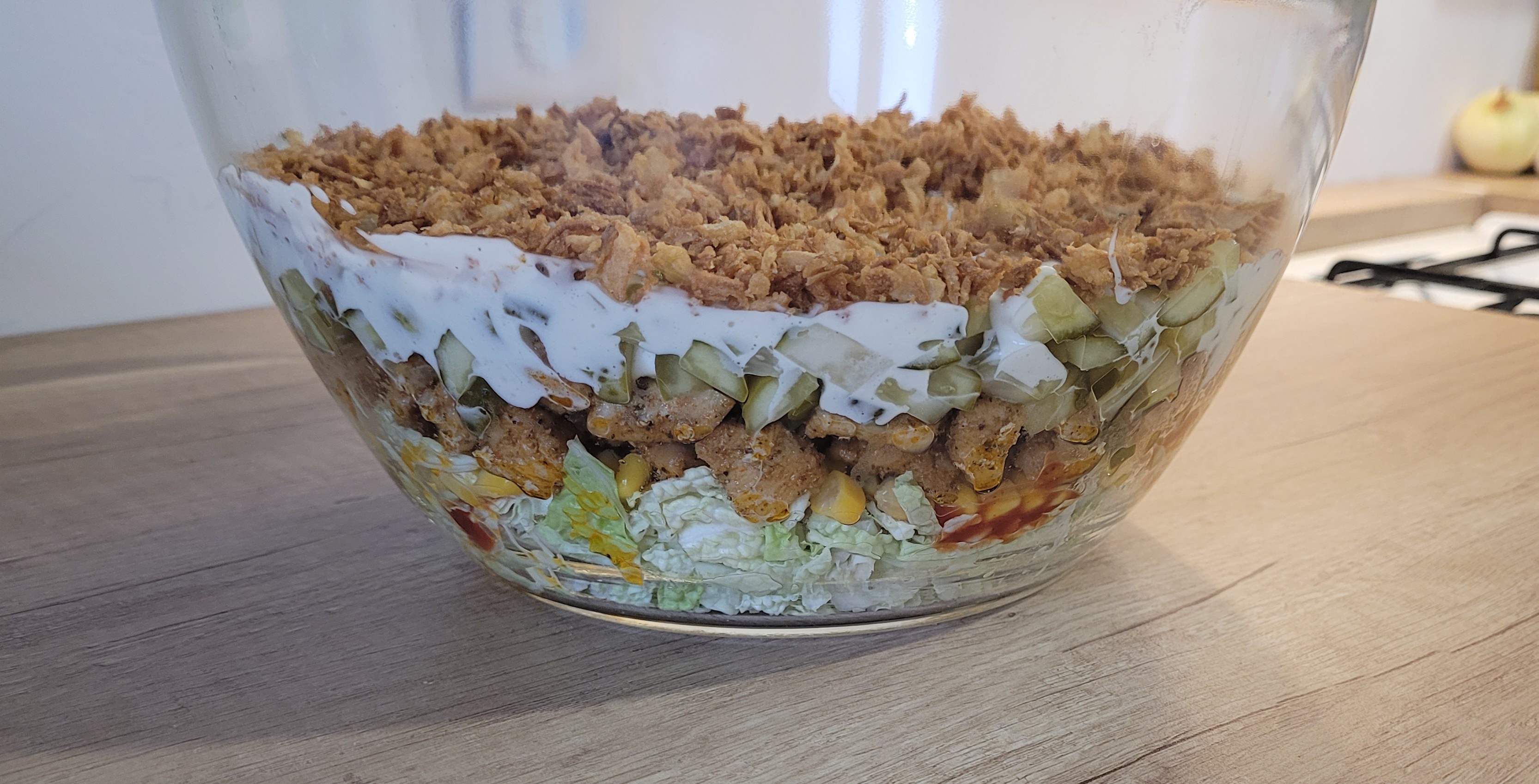 Warstwowa sałatka Hit imprezy