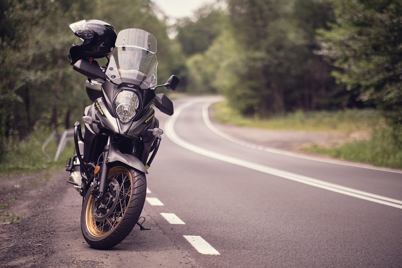 Jak przygotować motocykl do zimowego postoju?  Przewodnik, który uratuje Twoją maszynę!