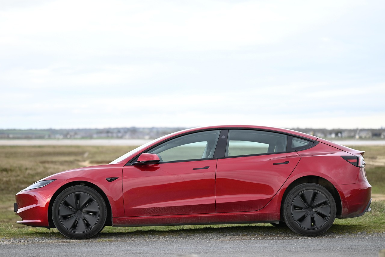 Elon Musk z nowym rekordem! – pierwsza osoba z majątkiem 500 mld dolarów! Co dalej z rynkiem?