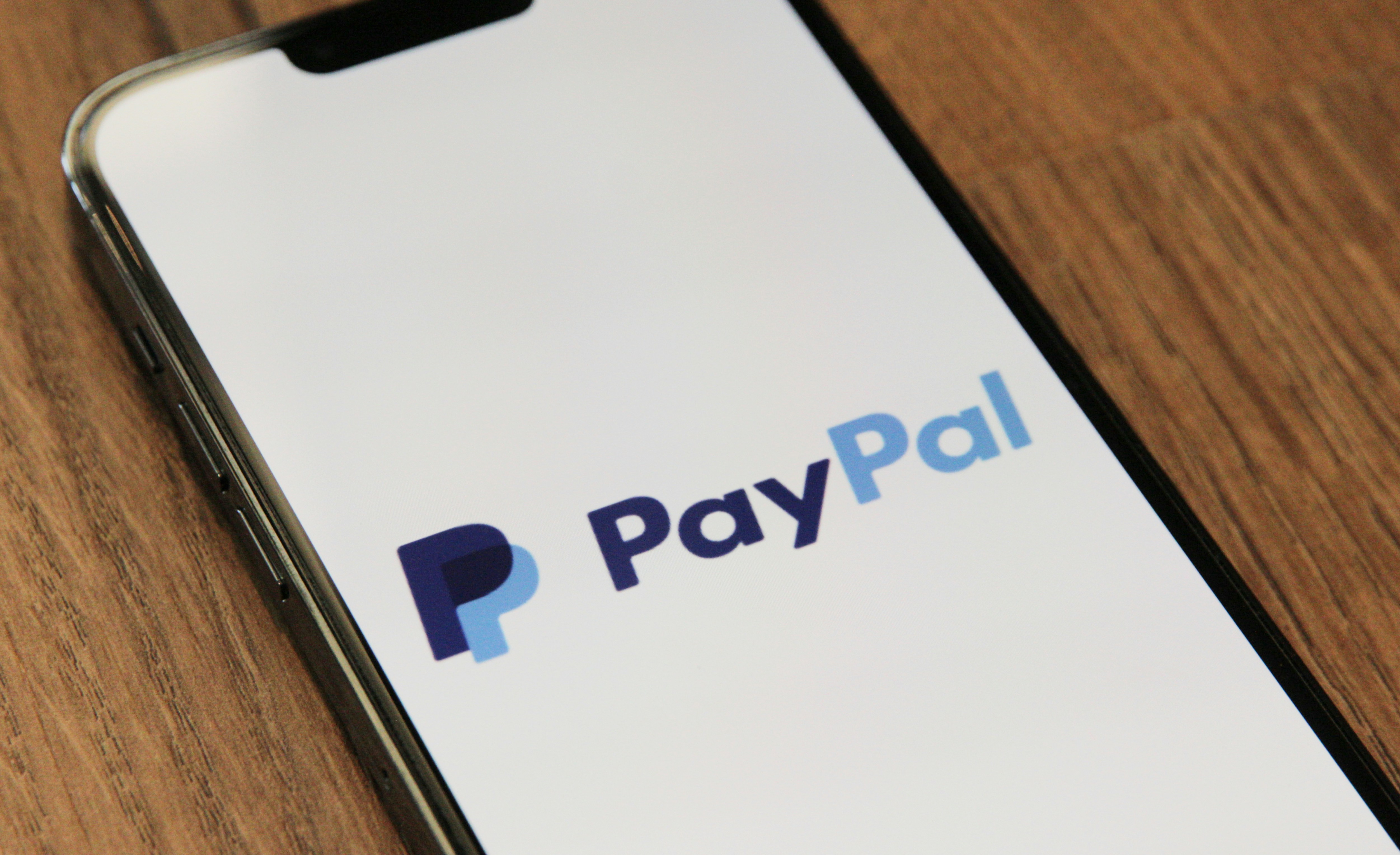 PayPal integruje się z ChatGPT: Rewolucja w płatnościach?