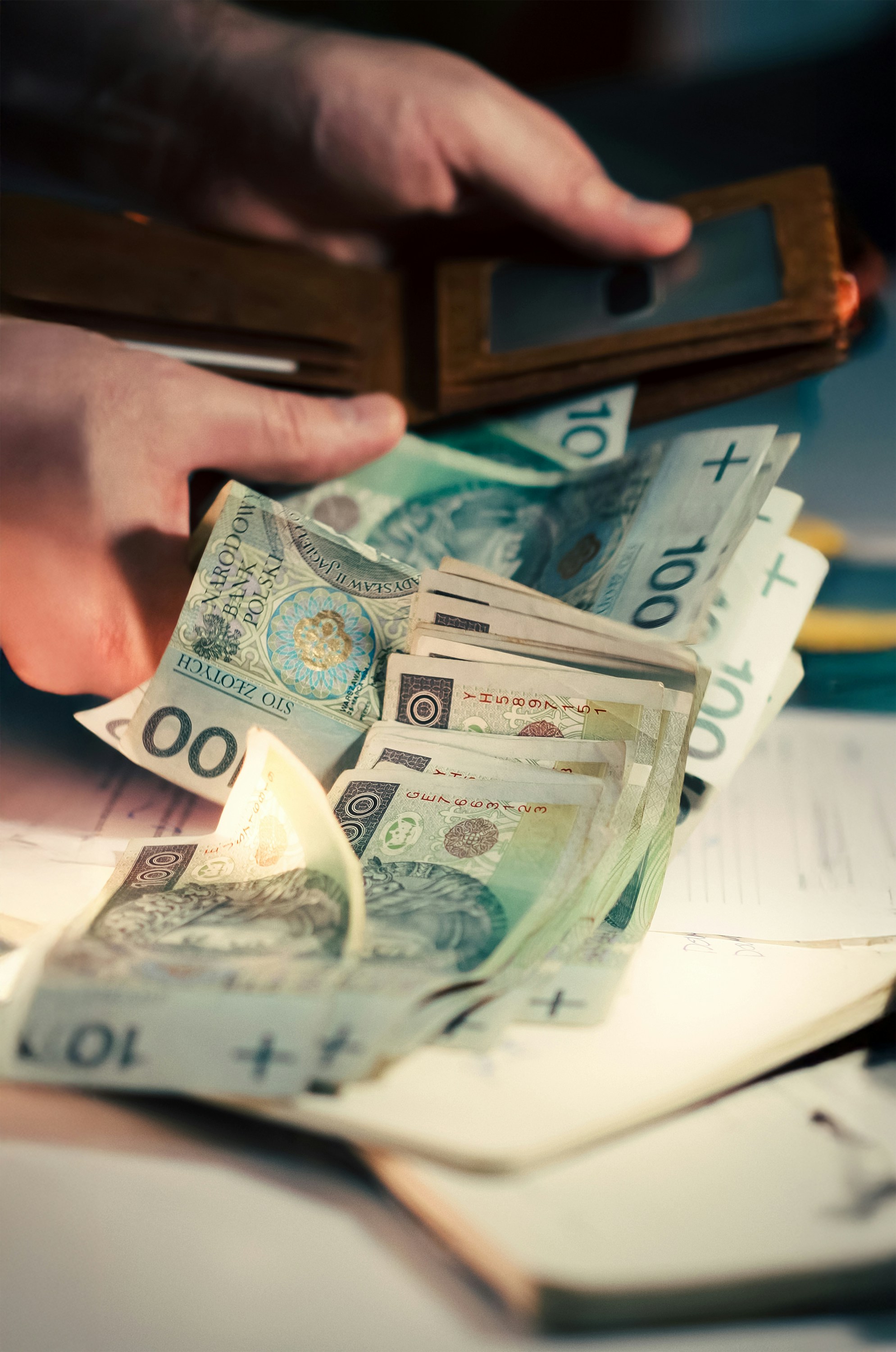 Pensje w Polsce w 2025 – Średni Wzrost 12%. Jaka branża zarabia najlepiej?